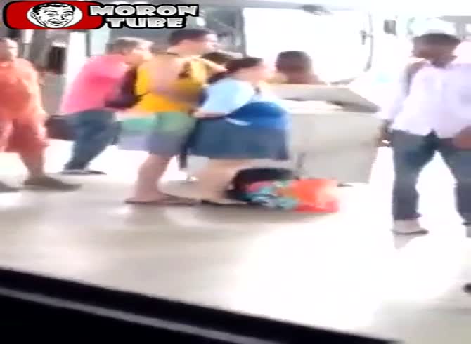Video: His wife upsets him, and the plane frightens him